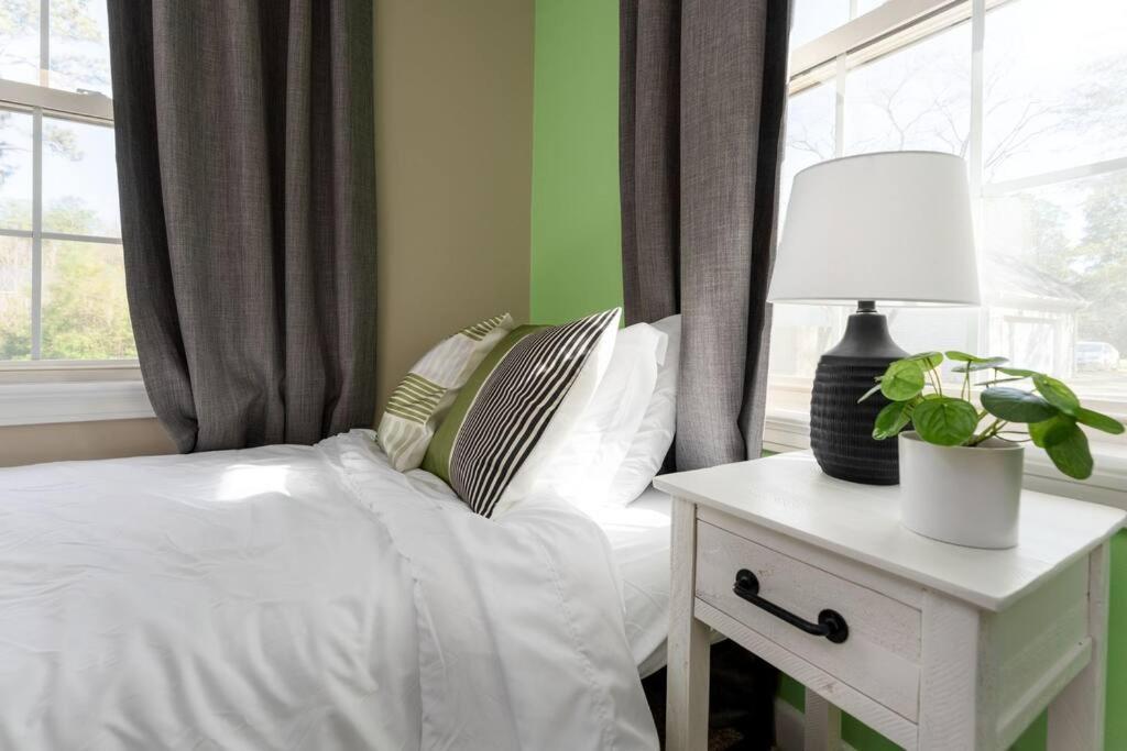 Serenity Beach House In Central Ilm W/ King Bed Wilmington Exterior photo