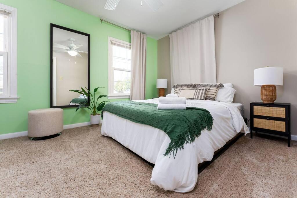 Serenity Beach House In Central Ilm W/ King Bed Wilmington Exterior photo